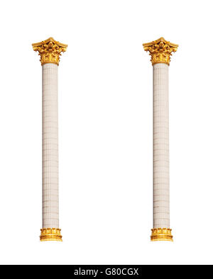 Due colonne in classico stile architettonico isolato su sfondo bianco Foto Stock