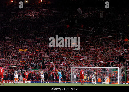 Soccer - UEFA Champions League - Quarti di Finale - Prima tappa - Liverpool v Juventus - Anfield Foto Stock