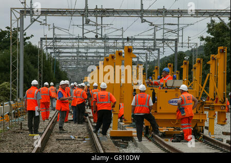 Il cantiere a Bourne End in agosto 2003. Questa zona è stato creato un campo verde sito per assemblare la Bourne End scavalcamenti durante la West Coast ML. Foto Stock