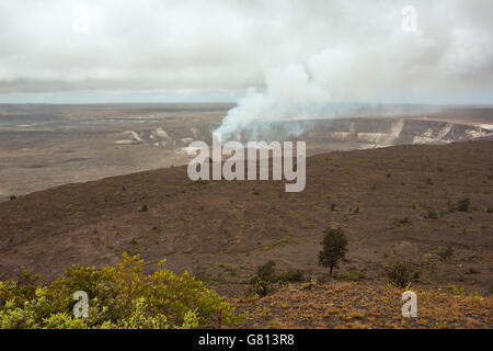 Fumatori Halema'uma'u cratere del Kilauea Caldera Foto Stock