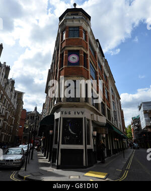 Celebrity Hangouts - Londra. Vista generale di 'The Ivy' nel centro di Londra. Foto Stock