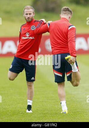 Calcio - International friendly - Scozia / Qatar - Scozia Training and Press Conference - Mar Hall. Barry Bannan in Scozia durante la sessione di formazione al Mar Hall di Bishopton. Foto Stock
