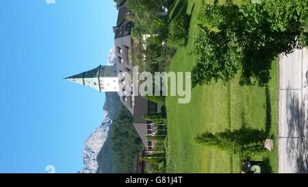 Una vista generale dell'hotel Schloss Elmau, che è il luogo di ritrovo per la vetta del G-7 vicino a Garmisch-Partenkirchen, Germania meridionale. Foto Stock