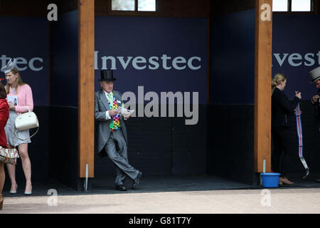 Horse Racing - 2015 Investec Derby Festival - Derby Day - ippodromo di Epsom Foto Stock