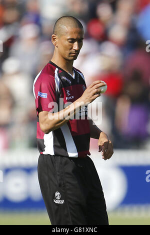Cricket - T20 Blast - Southern Division - Somerset v Hampshire Royals - County Ground. Alfonso Thomas del Somerset Foto Stock