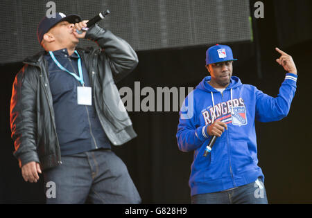 Gza, U-God, Ghostface Killah e Capadonna di Wu Tang Clan si esibiscono dal vivo sul palco il giorno 1 del festival Parklife il 06 2015 giugno a Heaton Park Manchester, Regno Unito Foto Stock