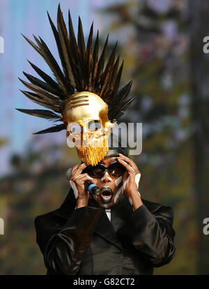 Grace Jones si esibisce sul Great Oak Stage al British Summer Time Hyde Park Festival di Hyde Park, nel centro di Londra. Foto Stock