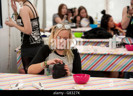 Sede dell'area di Lusso con lussuosi servizi igienici e area benessere il giorno 1 del Festival Download il 12 2015 giugno a Donnington Park, Regno Unito Foto Stock