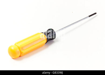Cacciavite piccolo su sfondo bianco. Isolato su bianco, gli oggetti con i tracciati di ritaglio Foto Stock