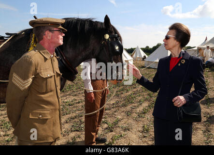 La principessa Royal visite Langley Vale il legno Foto Stock