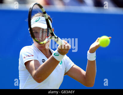 Johanna Konta della Gran Bretagna in azione contro Garbine Muguruza della Spagna durante il quinto giorno dell'AEGON International al Devonshire Park, Eastbourne. Foto Stock