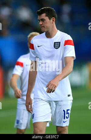 Calcio - Campionato europeo Under-21 UEFA - Gruppo B - Inghilterra / Portogallo - Stadion Miroslava Valenty. Michael Keane in Inghilterra durante il riscaldamento Foto Stock