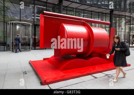 Londra, Regno Unito. Il 27 giugno 2016. Aurora, 2000/2003, di Anthony Caro. La scultura nella città, la città di Londra pubblica annuale programma art, lancia oggi con sculture all'aperto andando sul display Nel miglio quadrato. Foto Stock