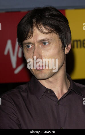 Ex membro della Suede Brett Anderson con la nuova band The Tears. Foto Stock