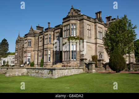 Matfen Hall di Northumberland, Inghilterra. La neogotica Manor House è un albergo di lusso con un ristorante, spa e un campo da golf. Foto Stock