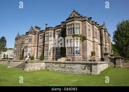 Matfen Hall di Northumberland, Inghilterra. La neogotica Manor House è un albergo di lusso con un ristorante, spa e un campo da golf. Foto Stock