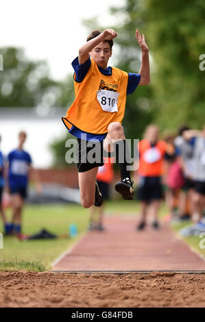 Atletica - Sainsbury's school games il lancio con Jonnie Peacock - Long Eaton Foto Stock