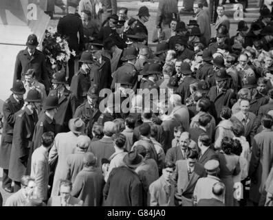 Politica - Marshal Nikolai Bulganin e Nikita Krushchev visita in Gran Bretagna - Londra Foto Stock