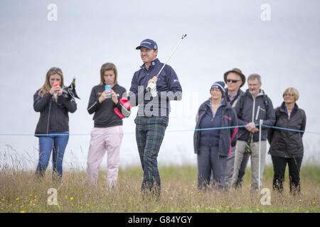 Jimmy Walker degli Stati Uniti sull'approccio al 9 ° verde durante una giornata di anteprima davanti allo Scottish Open al Gullane Golf Club, East Lothian. PREMERE ASSOCIAZIONE foto. Data immagine: Mercoledì 8 luglio 2015. Vedi la storia della Pennsylvania GOLF Gullane. Il credito fotografico dovrebbe essere: Kenny Smith/PA Wire. RESTRIZIONI: Nessun uso commerciale. Nessuna falsa associazione commerciale. Nessuna emulazione video. Nessuna manipolazione delle immagini. Foto Stock