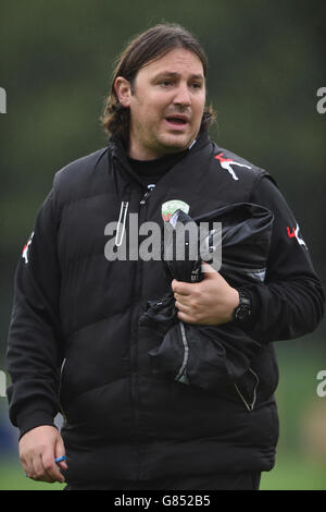 Il nuovo direttore del calcio Craig Harrison durante la UEFA Champions League, secondo turno di qualificazione, prima tappa al Park Hall, Oswestry. Foto Stock