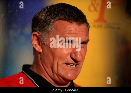 Calcio - Pre Season friendly - Portsmouth / Coventry City - Havant e Waterlooville. Tony Mowbray, manager di Coventry City Foto Stock