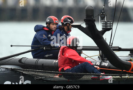 Vela - Americas Cup - giorno uno - Portsmouth. Il team LAND Rover BAR Skipper Sir ben Ainslie durante il primo giorno della Coppa America a Portsmouth, Regno Unito. Foto Stock