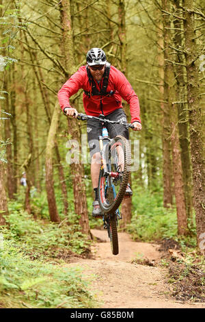 VAI all'aperto - Lady Cannings Bike Trail Grand Opening - Sheffield. Steve Peat prova la Lady Cannings Bike Trail. Foto Stock