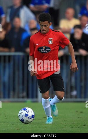 Calcio - pre stagione amichevole - Portsmouth v Coventry City - Havant e Waterlooville Foto Stock
