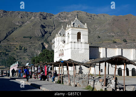 Santa Ana de Maca Chiesa di Maca Canyon del Colca, Arequipa, Perù Foto Stock