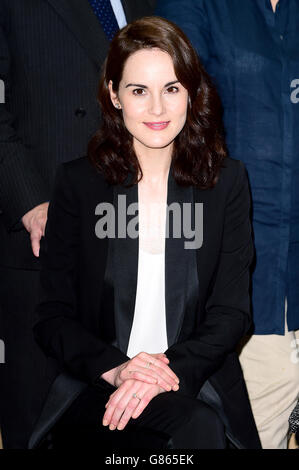 Michelle Dockery partecipa alla fotocellula del cast dell'abbazia di Downton che si tiene al Mayfair Hotel, Londra. PREMERE ASSOCIAZIONE foto. Data immagine: Giovedì 13 agosto 2015. Il credito fotografico dovrebbe essere: Ian West/PA Wire Foto Stock