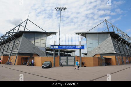 Una vista generale del Weston Homes Community Stadium, Colchester. PREMERE ASSOCIAZIONE foto. Data immagine: Sabato 8 agosto 2015. Scopri la storia della Pennsylvania SOCCER Colchester. Il credito fotografico dovrebbe essere: Dominic Lipinski/PA Wire. . Nessun utilizzo con audio, video, dati, elenchi di apparecchi, logo di club/campionato o servizi "live" non autorizzati. L'uso in-match online è limitato a 45 immagini, senza emulazione video. Nessun utilizzo nelle scommesse, nei giochi o nelle pubblicazioni di singoli club/campionati/giocatori. Foto Stock