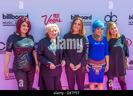 LAS VEGAS - 22 maggio : (L-R) Registrazione artisti Abby Travis, Gina Schock, Belinda Carlisle, Jane Wiedlin e Charlotte Caffey del T Foto Stock