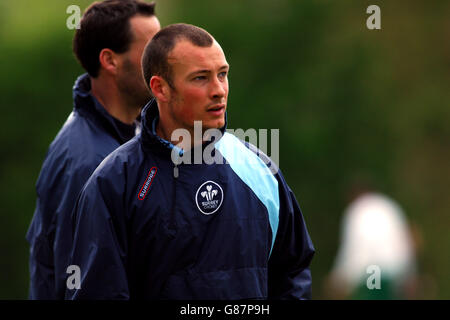 Cricket - Cheltenham & Gloucester Trophy - Primo round - Staffordshire v Surrey - Porri Foto Stock