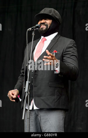 Gregory Porter esegue al Glastonbury festival di musica Foto Stock