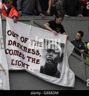 Calcio - FA Barclays Premiership - Liverpool v Aston Villa - Anfield Foto Stock