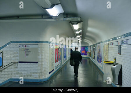 Stazione metropolitana Madeleine, Parigi, Francia Foto Stock