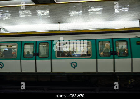 Stazione metropolitana Madeleine, Parigi, Francia Foto Stock