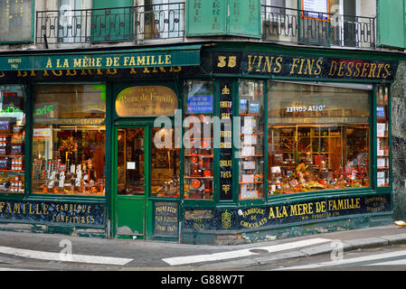 Chocolaterie un La Mere de Famille Rue du Faubourg, Montmartre, Parigi, Francia Foto Stock