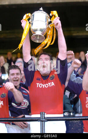 Rugby Union - Celtic Cup Final - Munster v Llanelli Scarlets - Lansdowne Road Foto Stock