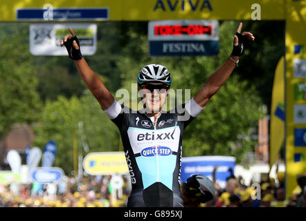 Ciclismo - Tour della Gran Bretagna - Stage Six - Stoke on Trent to Nottingham. Matteo Trentin di Etixx-Quick Step vince la fase 6 del Tour of Britain da Stoke-on-Trent a Nottingham. Foto Stock