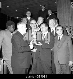 Calcio - Coppa del Mondo di disegnare - Royal Garden Hotel, Kensington Foto Stock