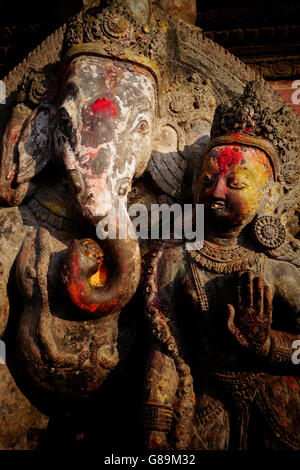 Scolpiti Ganesh o Ganesha figura a Patan Durbar Square nella città di Patan in Nepal Foto Stock