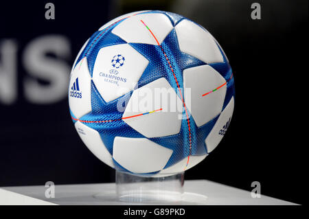 Soccer - UEFA Champions League - Gruppo F - Arsenal v Olympiacos - Emirates Stadium Foto Stock
