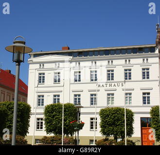 Il municipio (Rathaus) nella città di Bergen. Germania Foto Stock