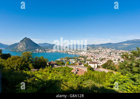 Vista su Lugano e Lago di Lugano, Lago di Lugano, Ticino, Svizzera, Europa Foto Stock