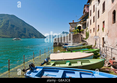 Barche da pesca in Gandria sul Lago di Lugano, Lago di Lugano, Ticino, Svizzera, Europa Foto Stock