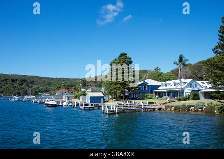 Case Waterfront Wagstaffe e bella spiaggia Central Coast NSW Australia Foto Stock