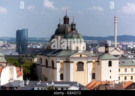 St Michaels Church Olomouc Repubblica Ceca città vecchia architettura barocca edificio paesaggio urbano Olomouc Europe Foto Stock