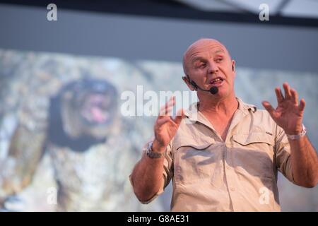 Radio Times Festival 2015. Doug Allen parla al pubblico Foto Stock