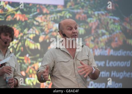 Radio Times Festival 2015. Doug Allen parla al pubblico Foto Stock